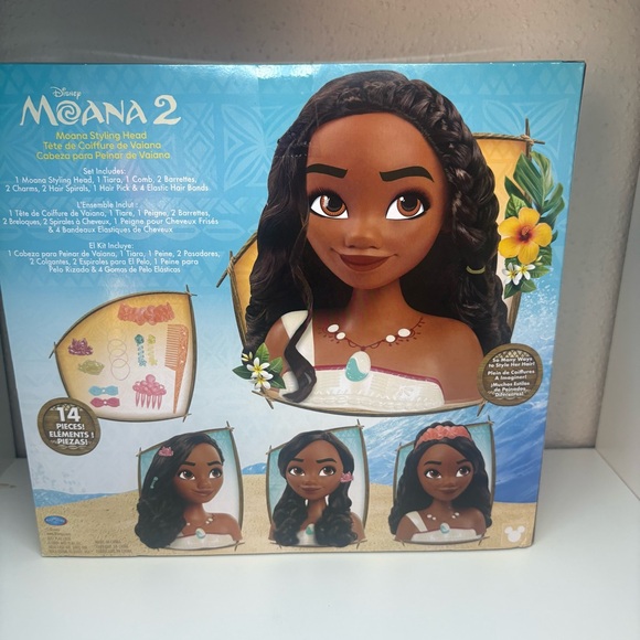 Disney Princess Moana Styling Head - Black Hair - Picture 5 of 7